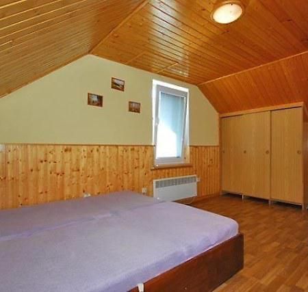 Privat Mrazik Villa Partizanska lupca Exterior foto